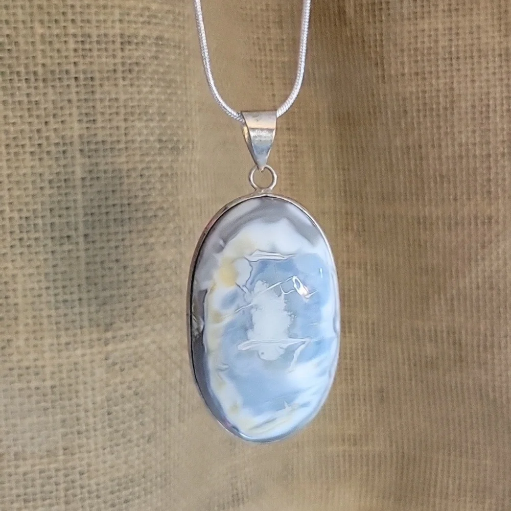 OWYHEE OPAL BOLD PENDANT NECKLACE - Picture 5 of 5